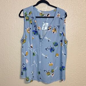 Daniel Rainn Light Blue Floral V-Neck Sleeveless Top